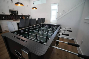 Pet Friendly Stylish 4 Bedroom home Close to All